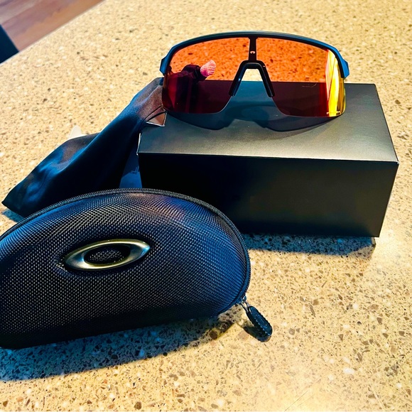 New Oakley Sutro Lite 9463 Prizm Trail Torch - Picture 4 of 12